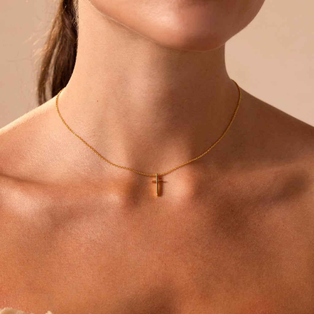 Minimalist Cross Pendant Necklace