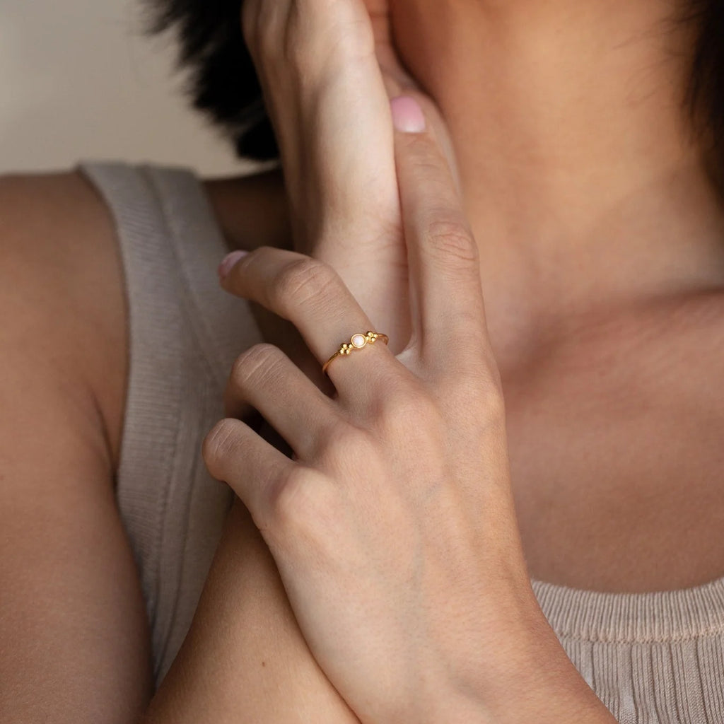 Vintage Iridescent Stone Ring