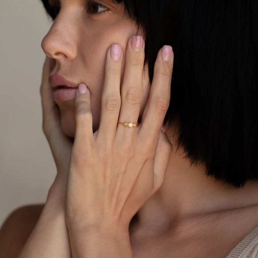 Vintage Iridescent Stone Ring