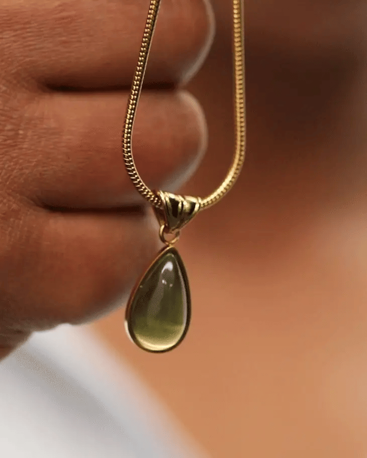 Teardrop Pendant Necklace